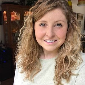 Meet your Posher, Leah